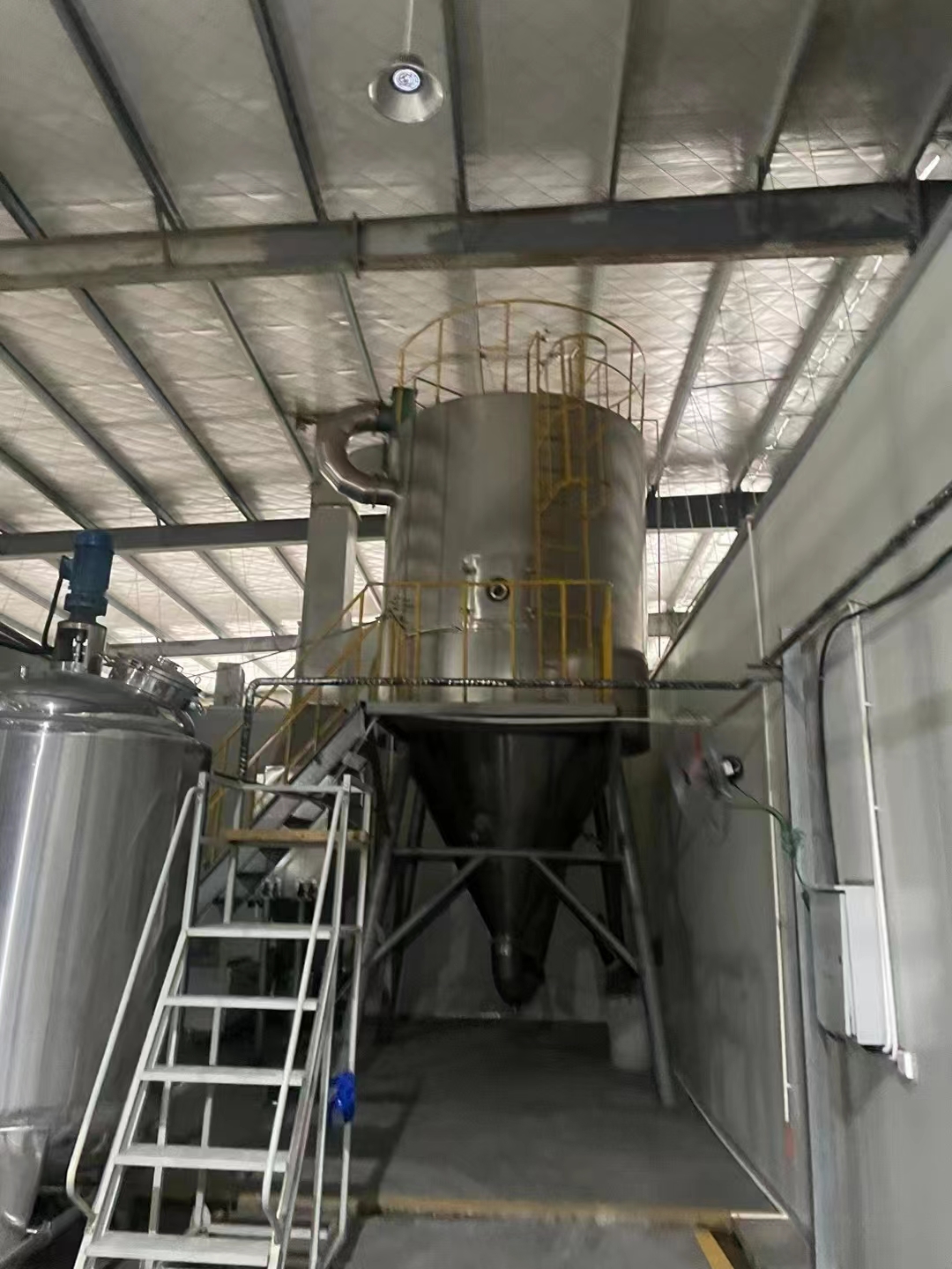 
孝感安陆二手不锈钢螺带混合机高效节能适用于化工饲料等行业