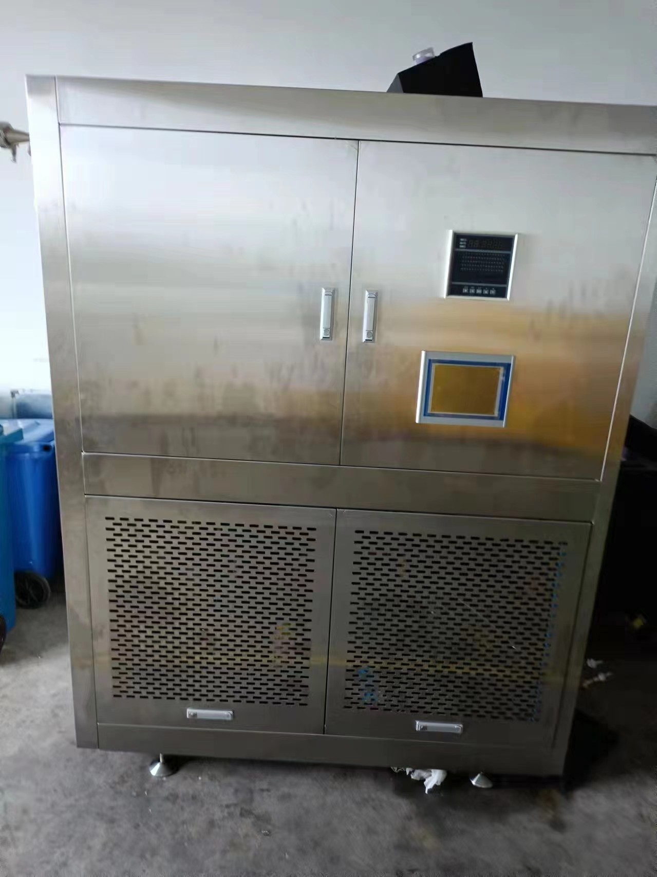 
上饶上饶二手不锈钢真空乳化机厂家直销现货供应高效乳化设备