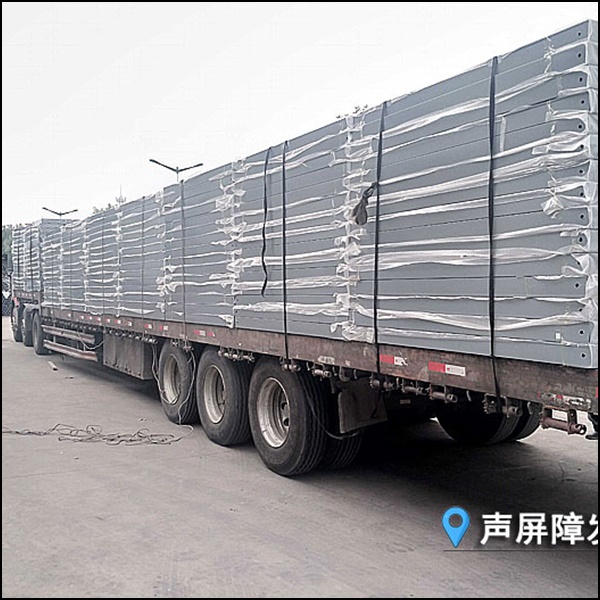 商业综合体楼顶暖通空调频繁引起投诉，外围架设杭东丝网空调机组声屏障