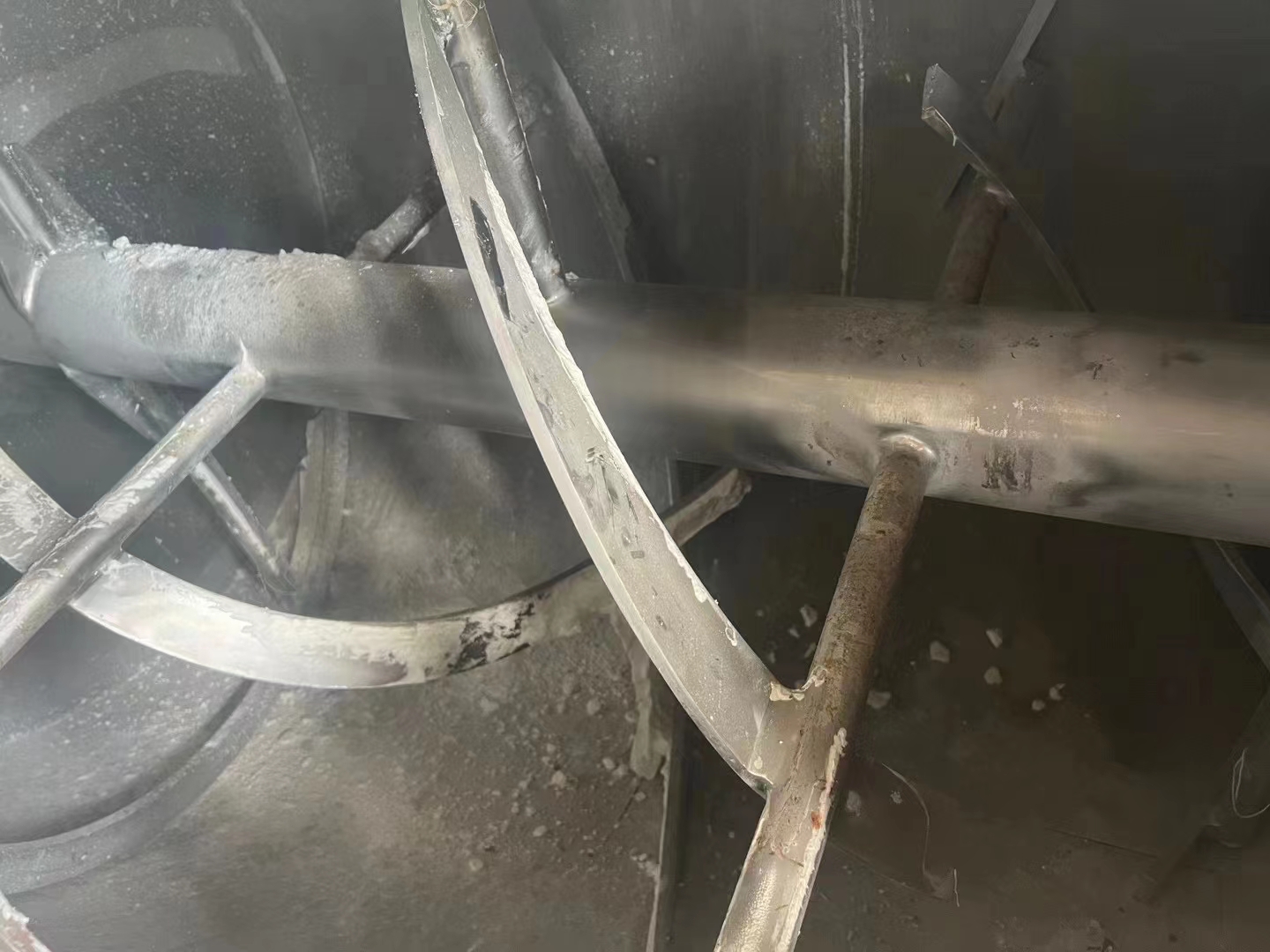 
葫芦岛龙港二手不锈钢乳化罐 适用于化工制药等行业 高效混合搅拌设备