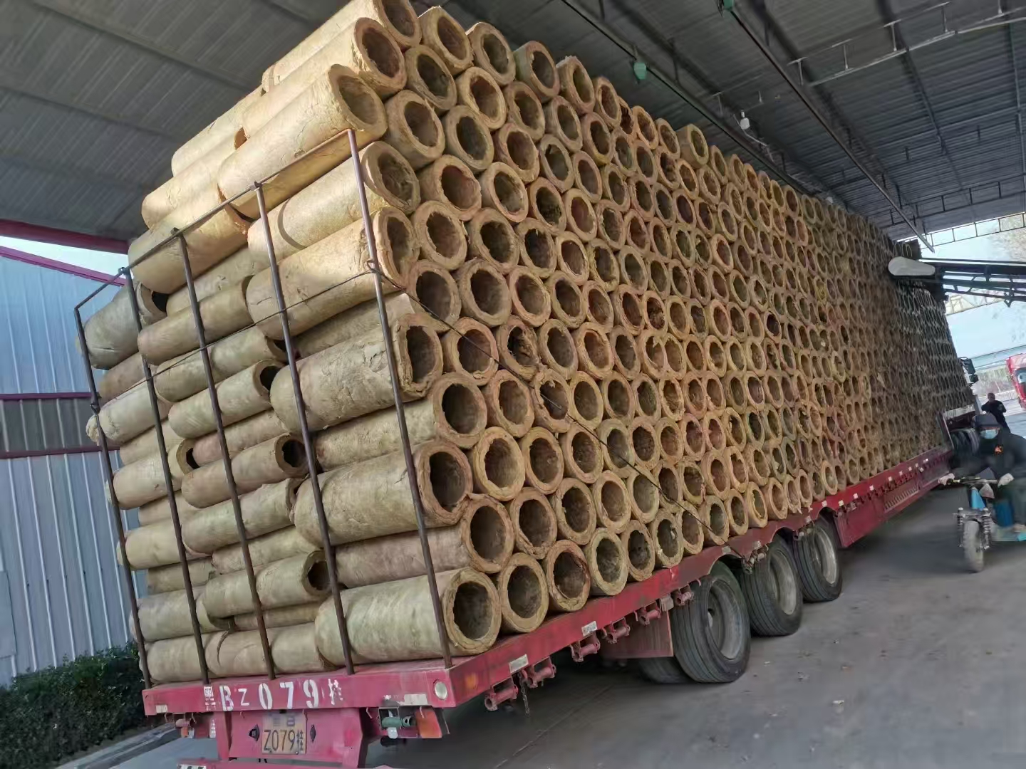 阿坝玄武岩岩棉保温管厂家直供实时跟进全+境+到+达