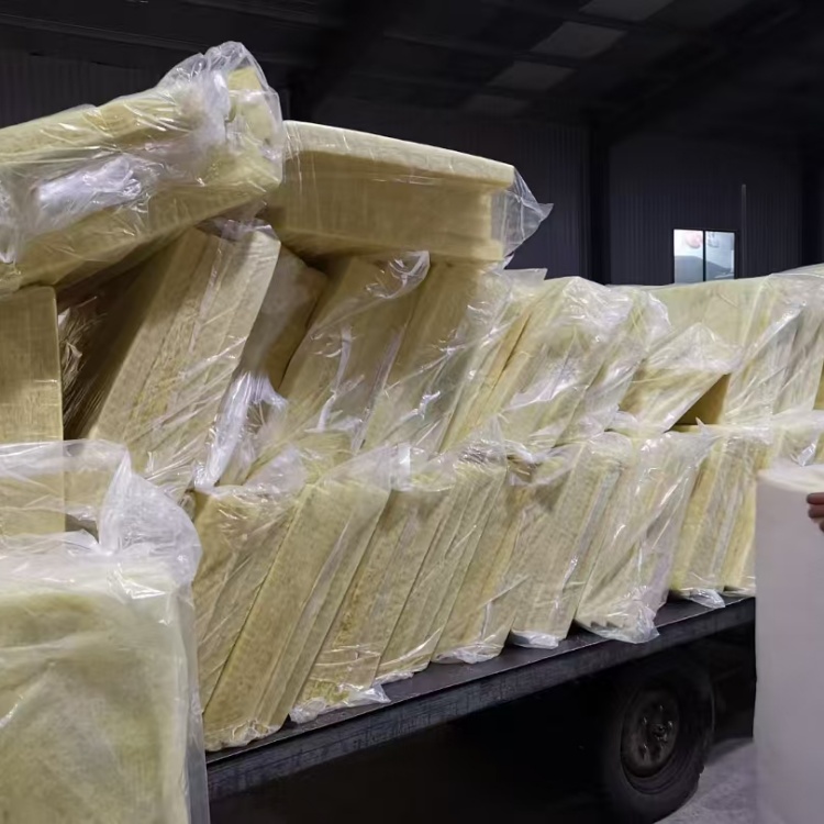 武威憎水玻璃棉板/玻璃棉卷毡电话