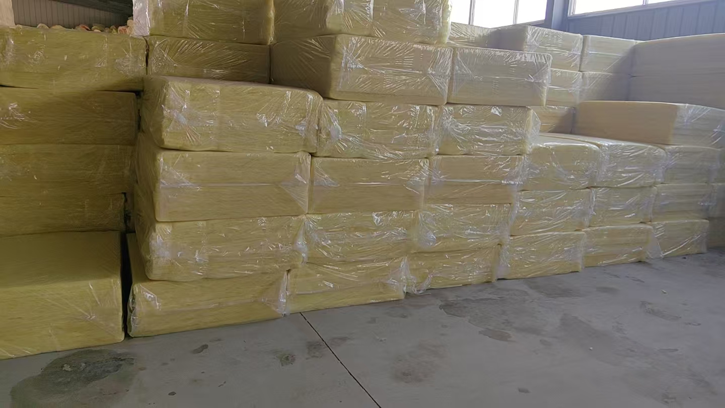 铁门关玻璃棉保温板/离心玻璃棉卷毡订货