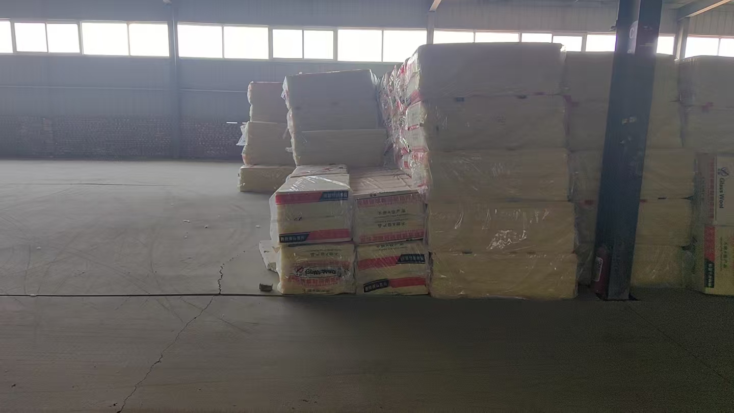 双河超细玻璃棉板/铝箔玻璃棉卷毡价格