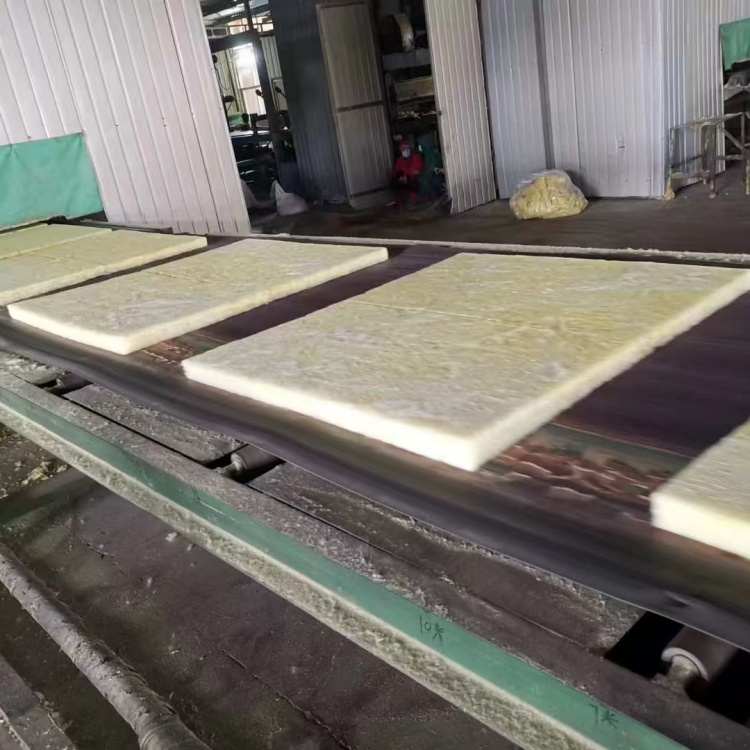 保定保温玻璃棉板/离心玻璃棉卷毡价格