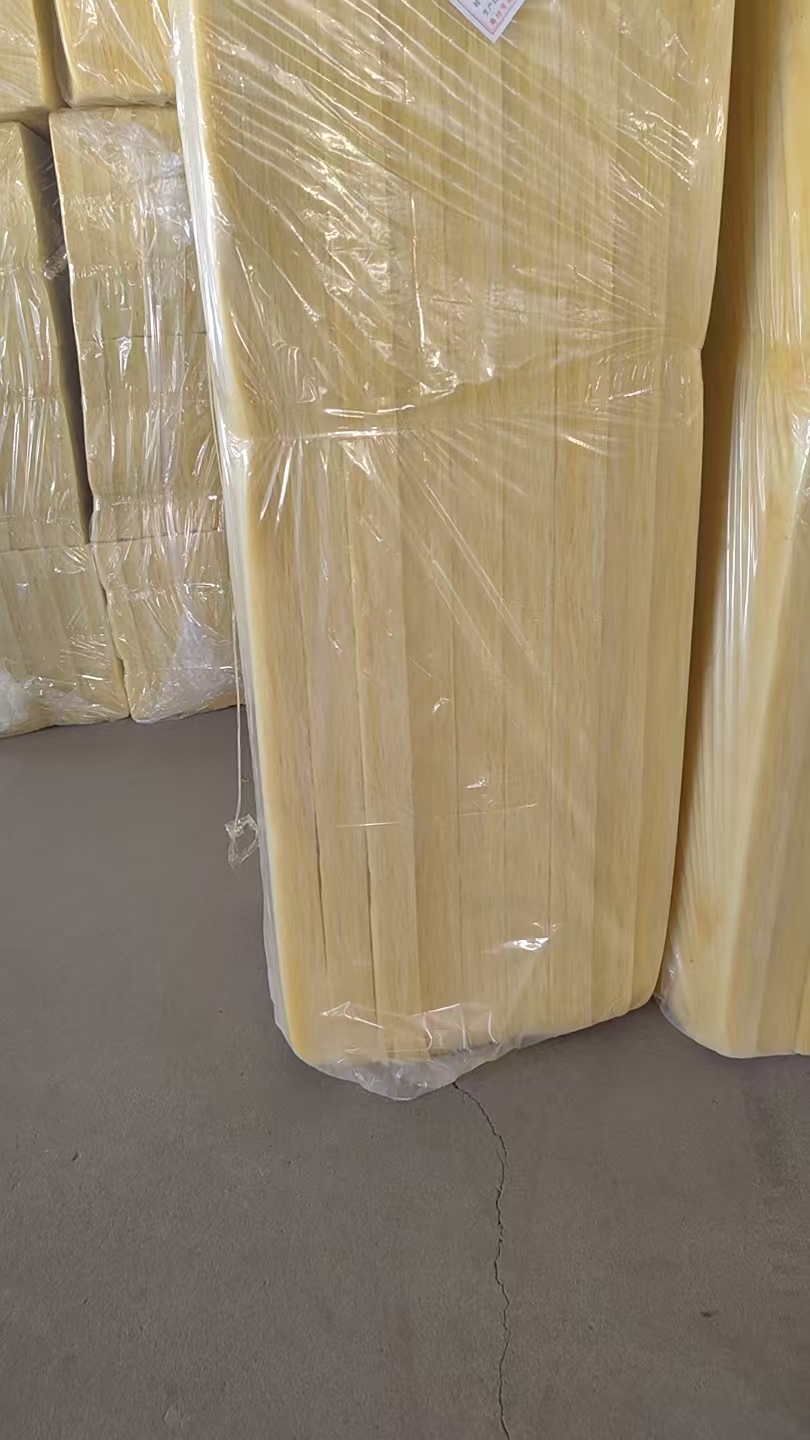 雅安憎水玻璃棉板/离心玻璃棉卷毡多少钱