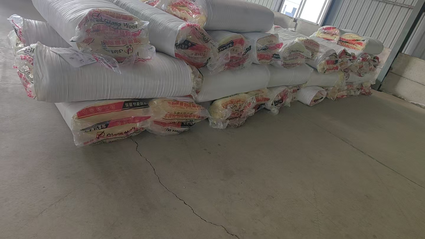 株洲憎水玻璃棉板/离心玻璃棉卷毡订货