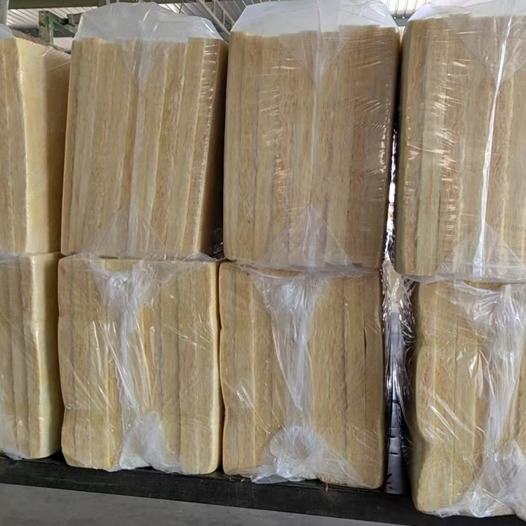 巴彦淖尔防火玻璃棉板/玻璃棉卷毡供应