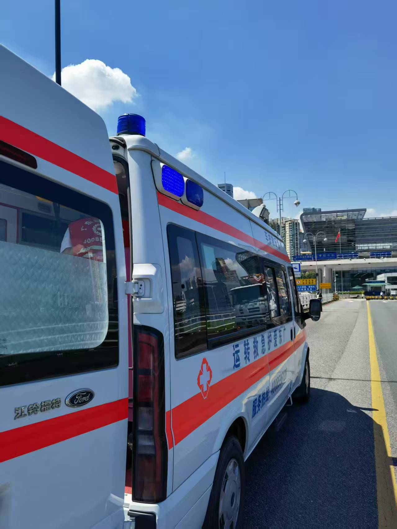 救护车转运:防城港病人转院救护车出租【危重病人救护车转运】<2026今日+一览>