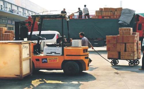 佛山兴泰到德宏梁河物流公司-物流公司电话2026省市县<建材运输>