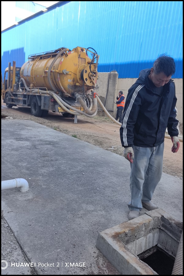 即墨区抽粪车吸污车抽隔油池施工公司2026青岛市竭诚服务