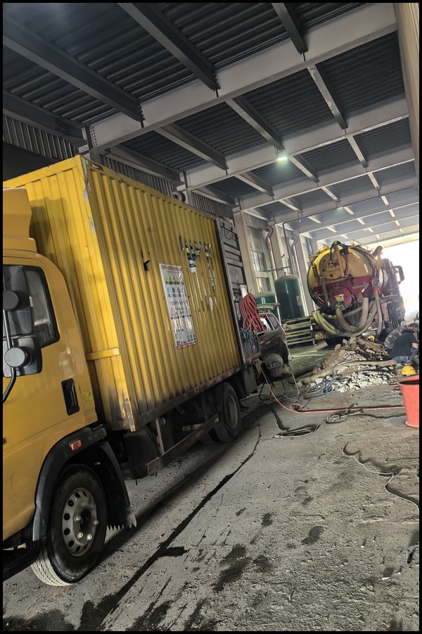 淄博抽粪车吸污车抽隔油池公司2026青岛市经验丰富