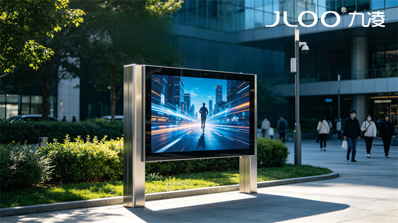 九凌JLOO:康复中心人脸识别户外电子海报机