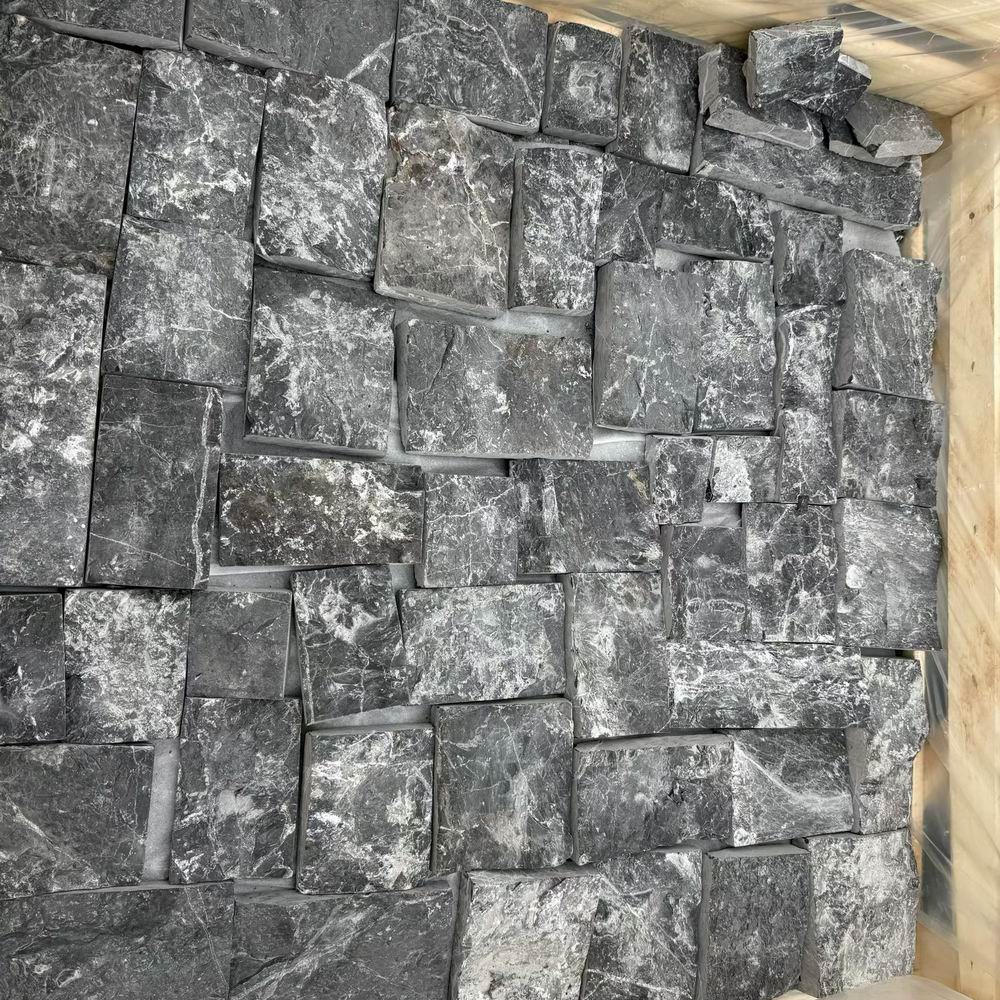 深灰色碎拼石不规则灰色乱形片石铺地石毛石砌墙文化石